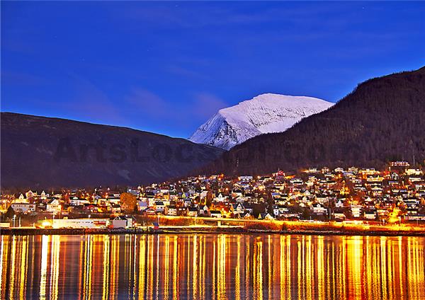 Město usínající v chladu zimy, Norsko